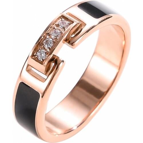 Hot Sale Classic Luxury Jewelry Black Side 4 Zircon Elegant Love Ring Titanium Steel Rose Gold Color Brand Ring For Women