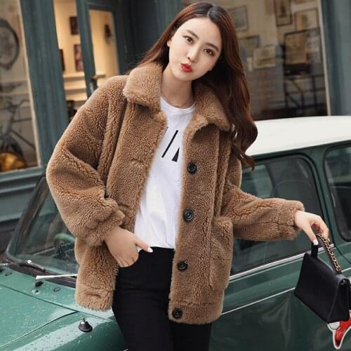 HStar New 2020 Imitation Lambs Wool Sheep Fur Winter Women Loose Cotton Velvet Thickening Faux Fur Coat Female Jacket