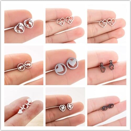 Wholesale Variety of Ladies Fashion Jewelry Korean Sweet and Romantic Gold Earrings Stainless Steel Cute Heart-Shaped Earrings