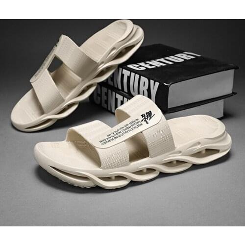 New Men Blade Thick Bottom Non-Slip Beach Slippers Men Indoor Soft Leisure Couples Flip Flops Neutral Sandals Home Garden Shoes