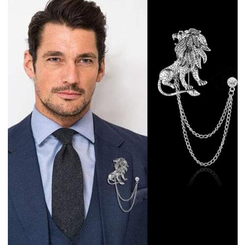 Korean Fashion Crystal Lion Brooch Animal Tassel Chain Lapel Pins British Style Mens Shirt Collar Badge Clothing Accessories
