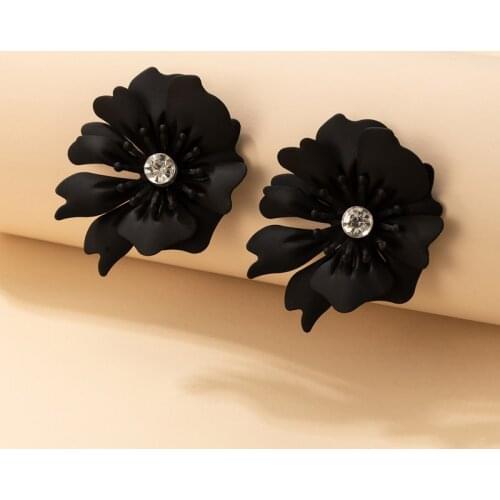 Docona Korean Black Flower Acrylic Resin Stud Earring for Women Charming Rehinestone Earrings Fashion Party Jewelry Gift 18628