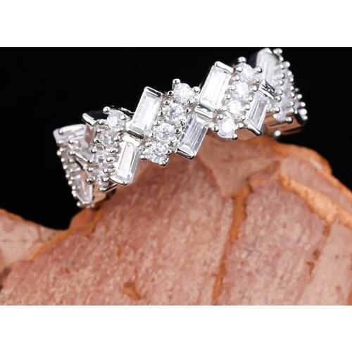 Classic Womens Crystal Ring Silver Plated Geometric CZ Stone Rings Wedding Anniversary Party Jewelry Personality Design Gift