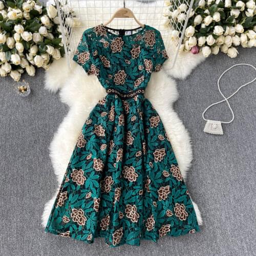 2021 Spring Summer Fashion Temperament New Vestidos Female Round Neck Retro Heavy Embroidery Lace Midi Dress GL111