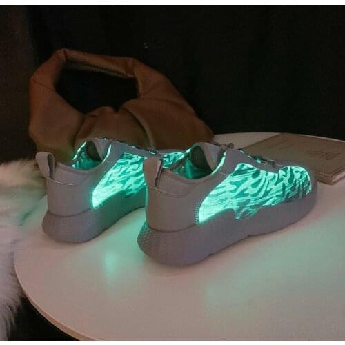 Nice New USB Charger Glowing Sneakers women Led Casual Shoes Girl Led Luminous Sneakers Girls Breathable Shoes Perform Gift