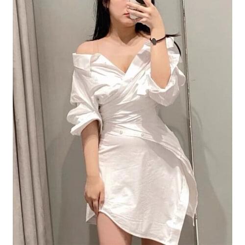 2021 Autumn Lady Pleated Irregular White Stripes Off-Shoulder Buttons Robe Womens Fake Two-Piece Stitching Sling Mini Dress