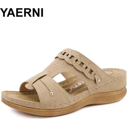 YAERNI 2021 Summer retro beach flat casual shoes Soft toe slip slippers Ladys wedges slippers and Mothers sandals