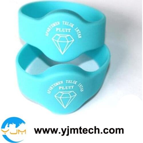 Free shipping for 10pcs Waterproof RFID Wristband 125KHz Silicone Bracelet