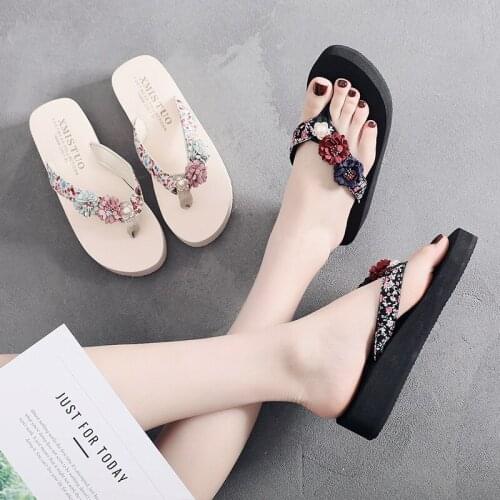 2020 New Child Slipper Sandals Seaside Slipper Womens Summer Outer Wear Anti-slip Flip-flops Slanted Heel Sandals Wholesale