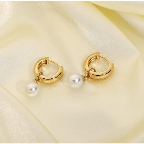 Gold Hoop Earrings for Women Hypoallergenic Lightweight Fashion Gold Plated Chunky Hoop Simulated Pearl Earrings Jewelry Gifts