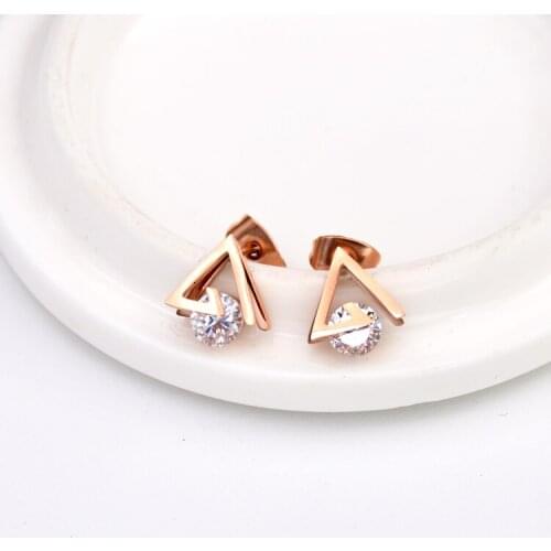 2020 YUN RUO Fashion Rose Gold Color AAA Zirconia Triangle Stud Earring for Woman Gift Not Allergy 316L Stainless Steel Jewelry
