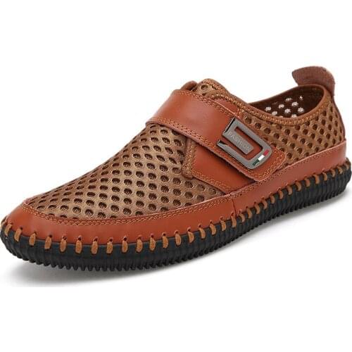 Men Shoes Leather Casual Men Summer Shoes Outdoor Hole Leather Sandals for Man Comfortable Men Beach shoes chaussure homme