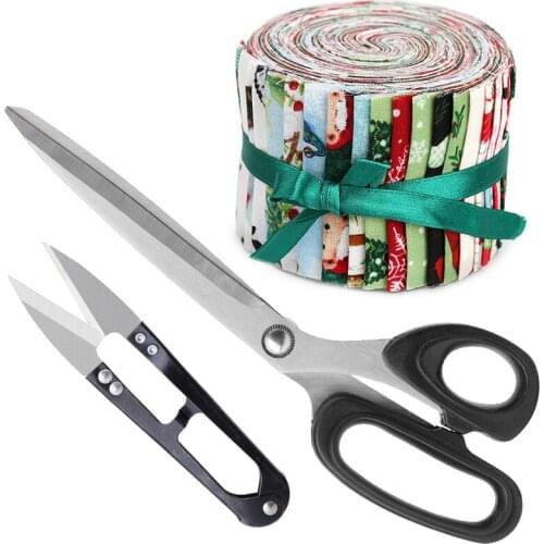Dailylike Jelly Roll Fabric Christmas Patchwork Fabric Printed Quilted Fabric And Sewing Scissors For DIY Needlework Handmade