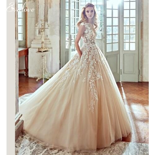 EVALOVE Romantic Scoop Neck Appliques Cap Sleeve A-Line Wedding Dress Luxury Crystal Beaded Sashes Vintage Bridal Gown Plus Size