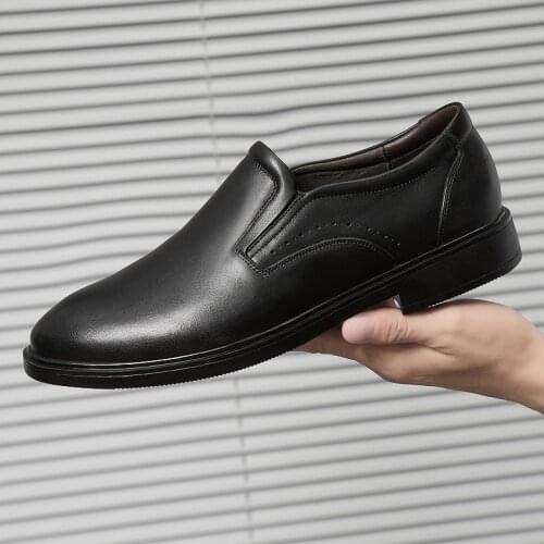 2020 New Designers Genuine Leather Casual Shoes Men Fashion Outdoor Leisure Footwear Man Comfortable Working Shoes Male