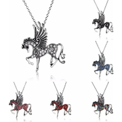 Fashion Animals Pendant Chain Necklace Crystal Rhinestone Pegasus Fly Horse Wings Necklaces Women Men Family Gifts Charm Jewelry