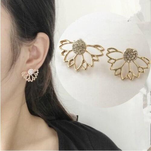 Ex375 Korean version fashion Crystal alloy Geometric Circle hollow lotus earrings Womens Jewelry Accessories