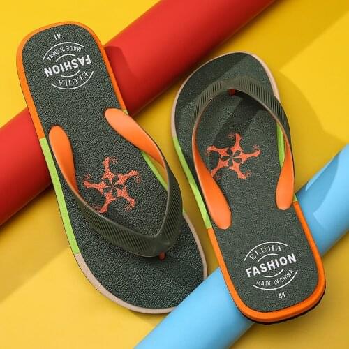 New Arrival Green Summer Men Flip Flops Casual Comfortable Non Slip Massage Beach Slippers Men Designer Slippers chanclas hombre