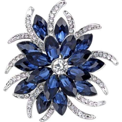 Fashion Loved Clothes Sweater Accessories Simple Delicate Crystal Brooches vintage Silver Color flower Shape Brooch pins