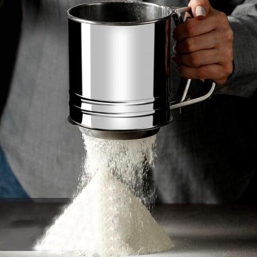 Stainless Steel Flour Sieve Cup Powder Sieve Mesh Kitchen Gadget For Cakes Hand-Screened Sugar Mesh Sieve Baking Sieve Strainer