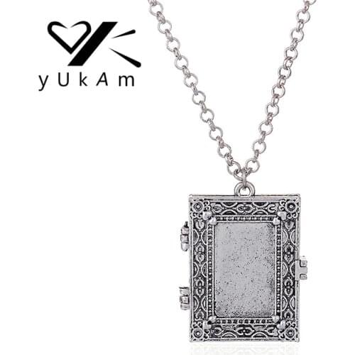 YUKAM Retro Photo Frame Box Necklaces Vintage Rectangle Locket Pendant Necklace Punk Antique Silver Color Necklace for Women Men