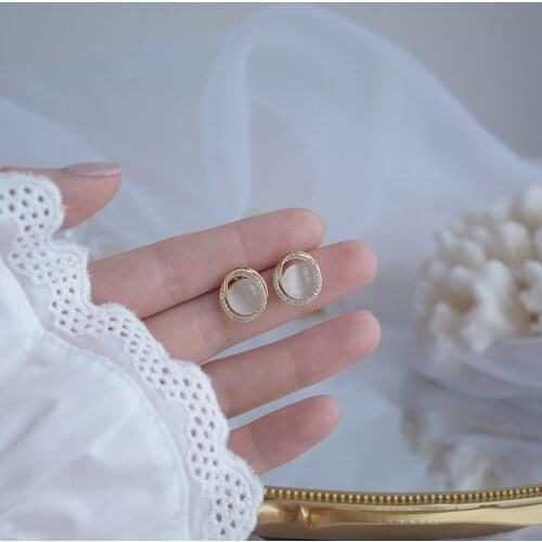 Exquisite Micro Pave Opal Stud Earrings for Girls AAA Cubic Zirconia Metal Round Opal Party Jewelry Accessories Gift