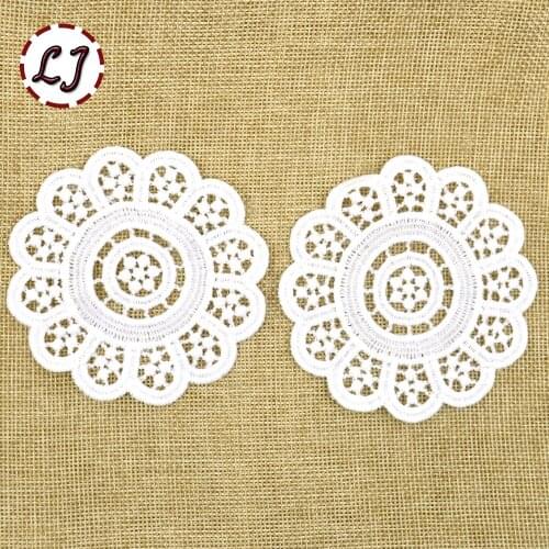 High quality 5pcs/lot white roundFabric Flower Lace Sewing Applique Craft lace Ladies clothing decoration accessories DIY