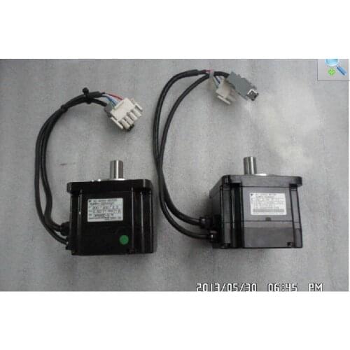 SGMPH-01AAA2B SERVO MOTOR 0.89A 200V 100W 3000R/MIN 0.318NM used in good condition