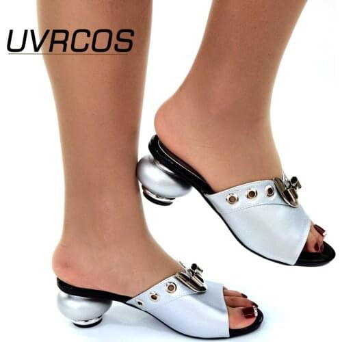 New high-heeled transparent heel Italian ladies decorated with applique hardware decorated African ladies party shoes