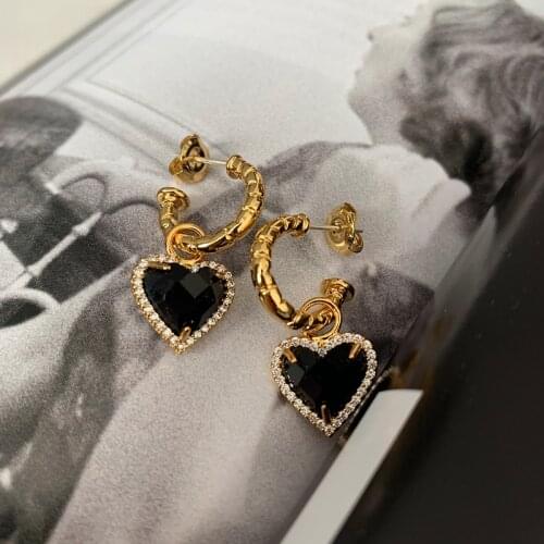 European and American Temperament Black Heart-Shaped earrings For Woman Gothic Girls Fashionable Accessories Korean Jewelry