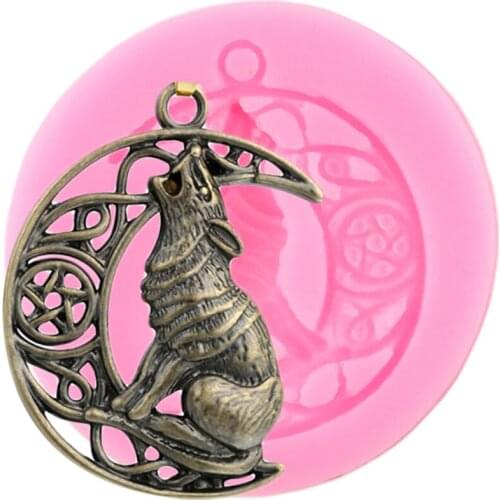 Wolf Silicone Mold DIY Jewelry Pendant Making Mould Cupcake Topper Fondant Cake Decorating Tools Candy Chocolate Gumpaste Moulds