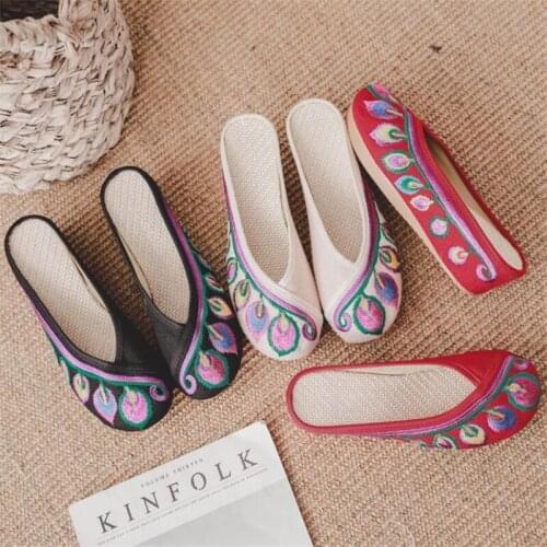 Autumn Ladies Handmade Lazy Slippers Cute Chinese Embroidered Walking Shoes Womens Mid Heel Mules Shoes Girls Designer Slides