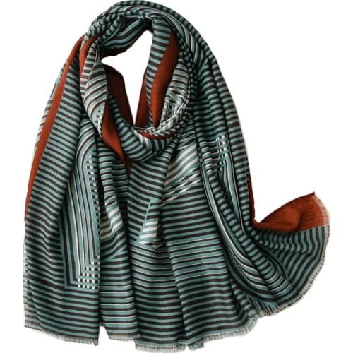 2021 Beautiful Stripe Pattern Fringe Scarves Shawls Women Long Soft Head Wrap Hijab Free Shipping