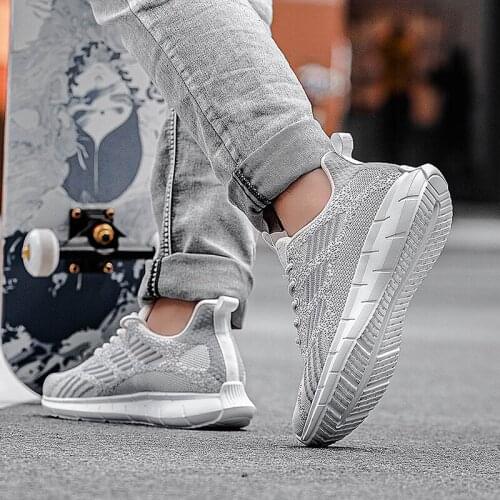 Mens Sports Shoes Men Casual Shoes 2020 Sapatos Spring Breathable Sneakers Black Sneaker Fashion Light Male Sapato High Top