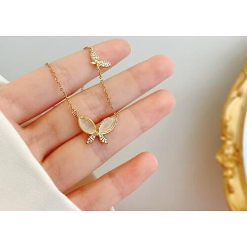 2021 Korean Version Of The Necklace Fashion New Temperament Necklace Net Celebrity Wild Butterfly Crystal Necklace Womens Sales