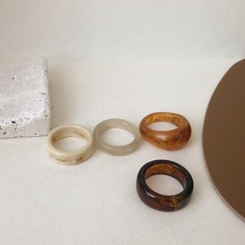 4Pcs/Set 2021 New Korean Vintage Resin Geometric Ring Set Temperament Simple Acetate Ring For Women Jewelry Gifts Party Jewelry