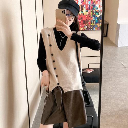 Korean version of the knitted vest spring and autumn fashion new loose-fitting womens V-neck sweater sleeveless pullover top