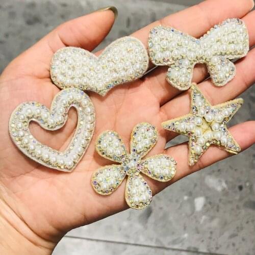 1Pcs Pearl Rhinestone Flowers Bow Star Sew Iron On Patch Badge 3D Handmade Heart-shaped Patches Bag Hat Jeans Applique DIY