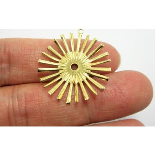 Brass earrings charms Sun shaped 28x25.5x2.5mm Raw brass flower pendant findings -20pcs R821