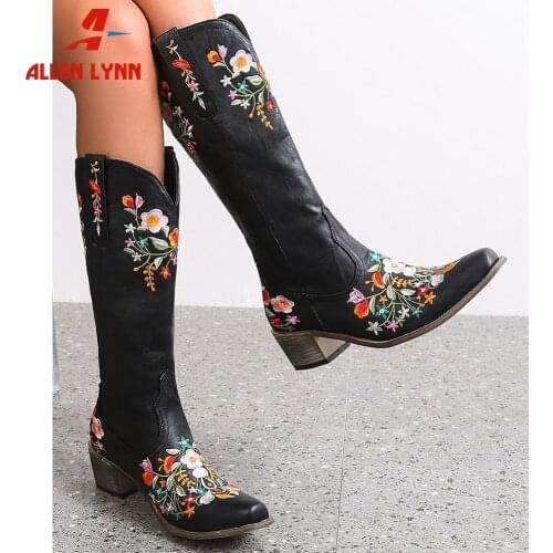 2021 Brand New Retro Shoes Vintage INS Hot Women Western Mid Calf Boots Chunky Heels Tribe Embroidered Booties Ladies Shoes