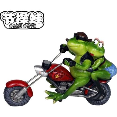 Resin crafts ornaments creative pastoral style couples riding motorcycles frogs