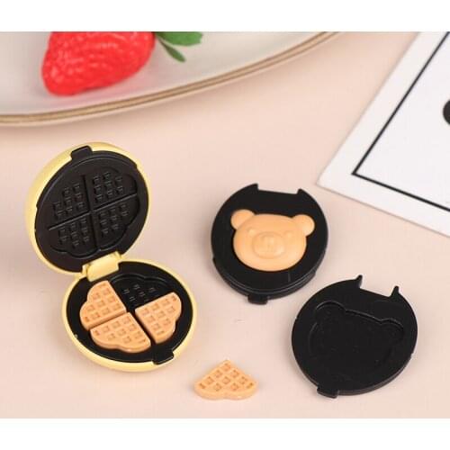 1pcs 1/12 Scale Dollhouse Bread Machine With Toast Miniature Cute Decorations Toaster Dollhouse Mini Accessories