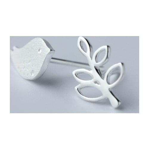 925 Sterling Silver Hypoallergenic Bird Leaf Stud Earrings For Women Lady Party Jewelry eh559