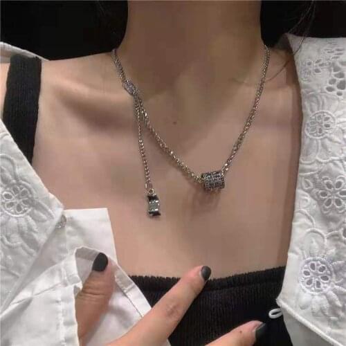 Retro Niche Design Necklace Light Luxury Stainless Steel Pendant Trend Clavicle Choker Fashion Party Women Gift Jewelry CNK042