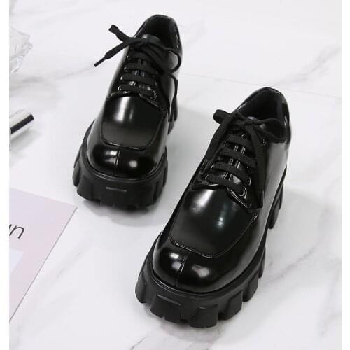 Brand designer japanned leather muffins shoes woman lace up high platfom creeper shoes British height increasing flats women2020