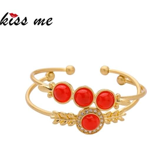 Kissme Exquisite Crystal Red Round Resin Cuff Bracelets For Women Gold Color Iron Open Bangles New Fashion Jewelry Accessories