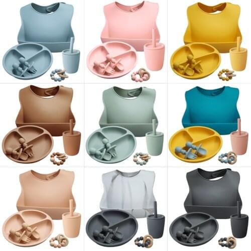 Customized Newborn Accessories Childrens Tableware Waterproof Baby Bibs Feeding Dishes Plates Training Spork Sippy Cup BPA Free