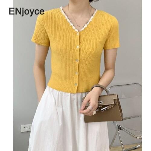 Vintage V-Neck Knitted T-shirt Women Korean Style Short Sleeve Pullovers Fashion Tee Single Breasted Cropped Tops Spring Summer