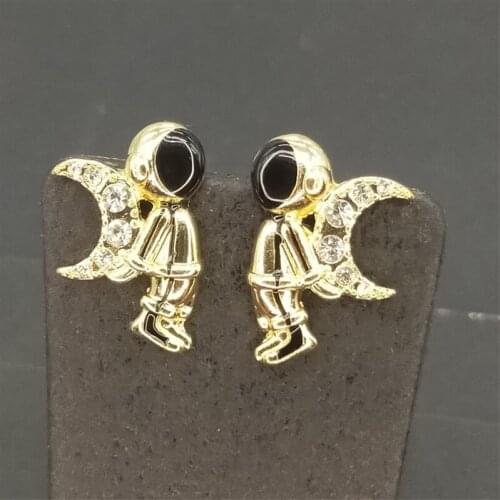And temperament versatile men s and women s Earrings inlaid with gems astronaut pin Earrings