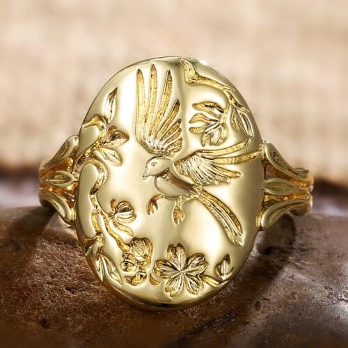 Huitan Creative Engraved Rings for Women Vintage Party Elegant Accessories Daily Wear Chic Girl Rings Gold Color Fashion Jewelry
